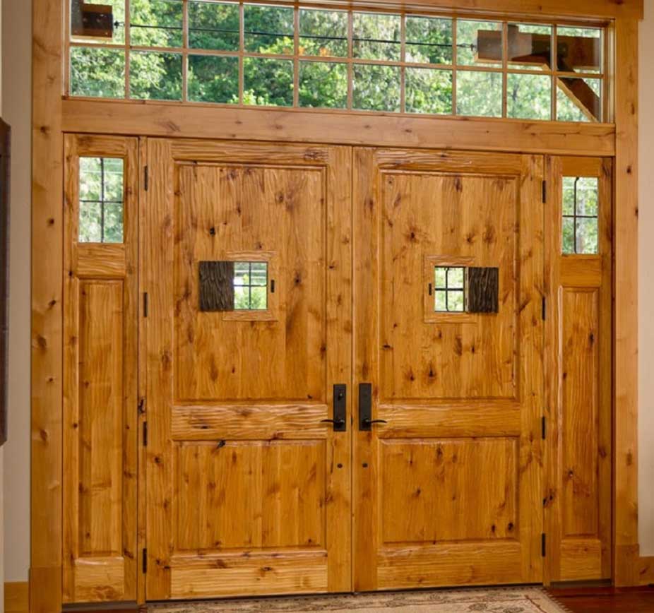 RogueValley-Cabin-RusticDoor-InsideView